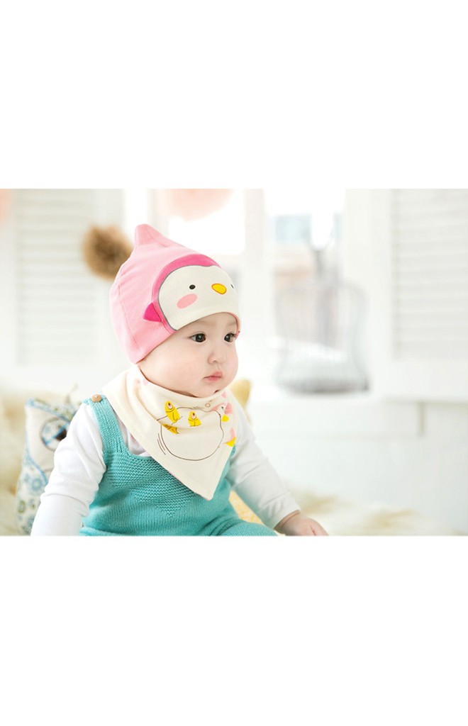 เซ็ตหมวกเพนกวินมาพร้อมผ้ากันเปื้อน จาก GZMM