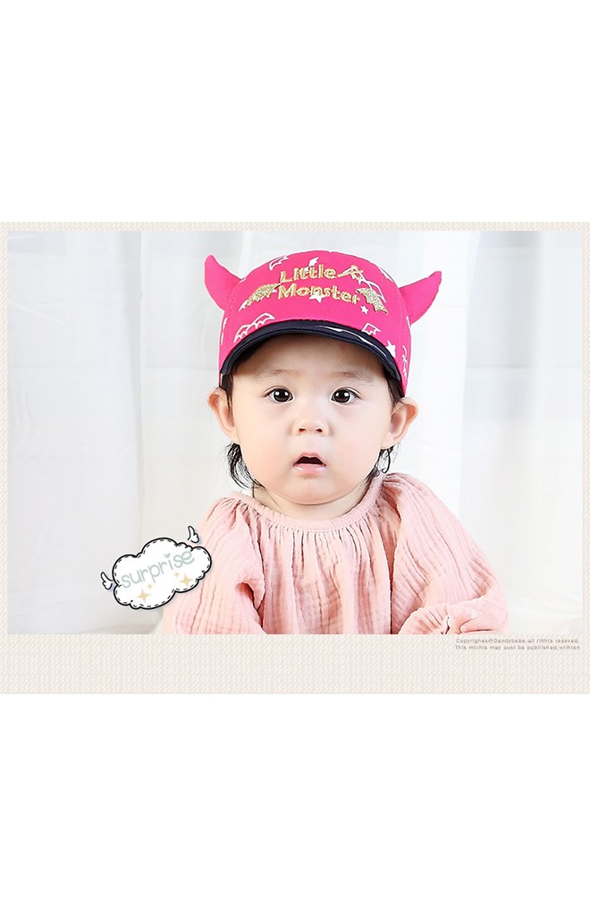 หมวกแก๊ปแต่งเขาปักอักษร Little Monster
