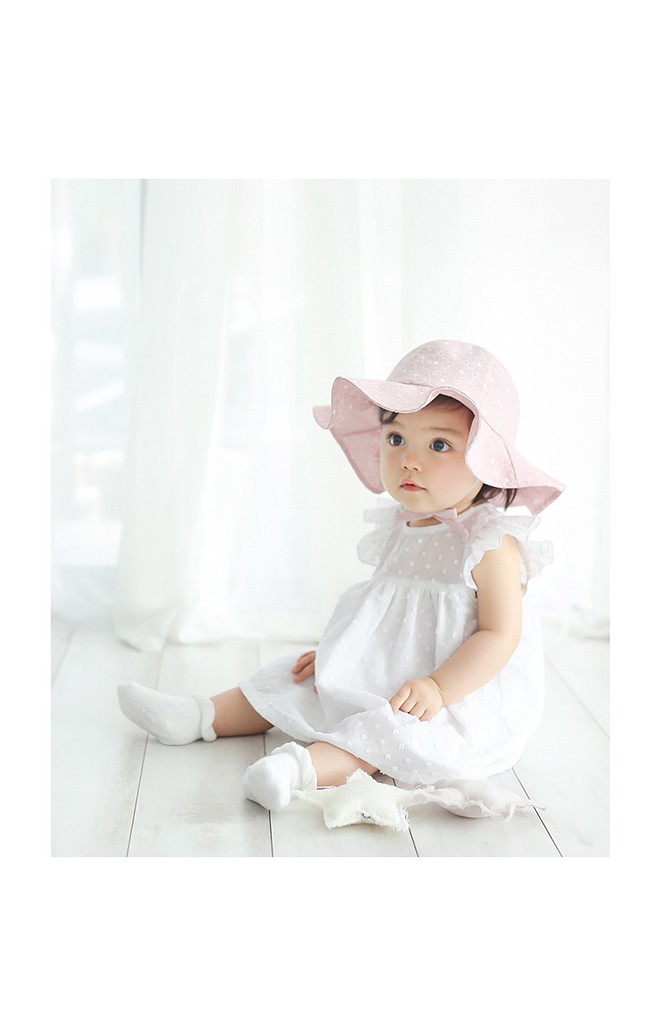 หมวกสายน้อยลายดอกปีกกว้าง หมวกกันแดด มีเชือกผูกใต้คาง