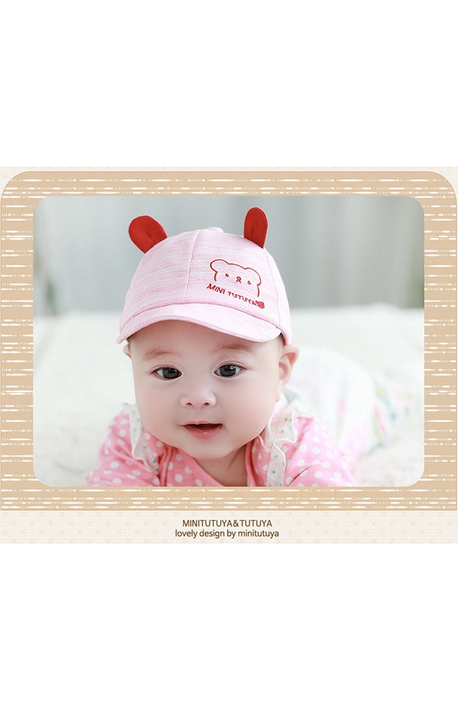 หมวกแก๊ปเด็กเล็กปักหมีน้อย แต่งหูน่ารัก จาก TUTUYA
