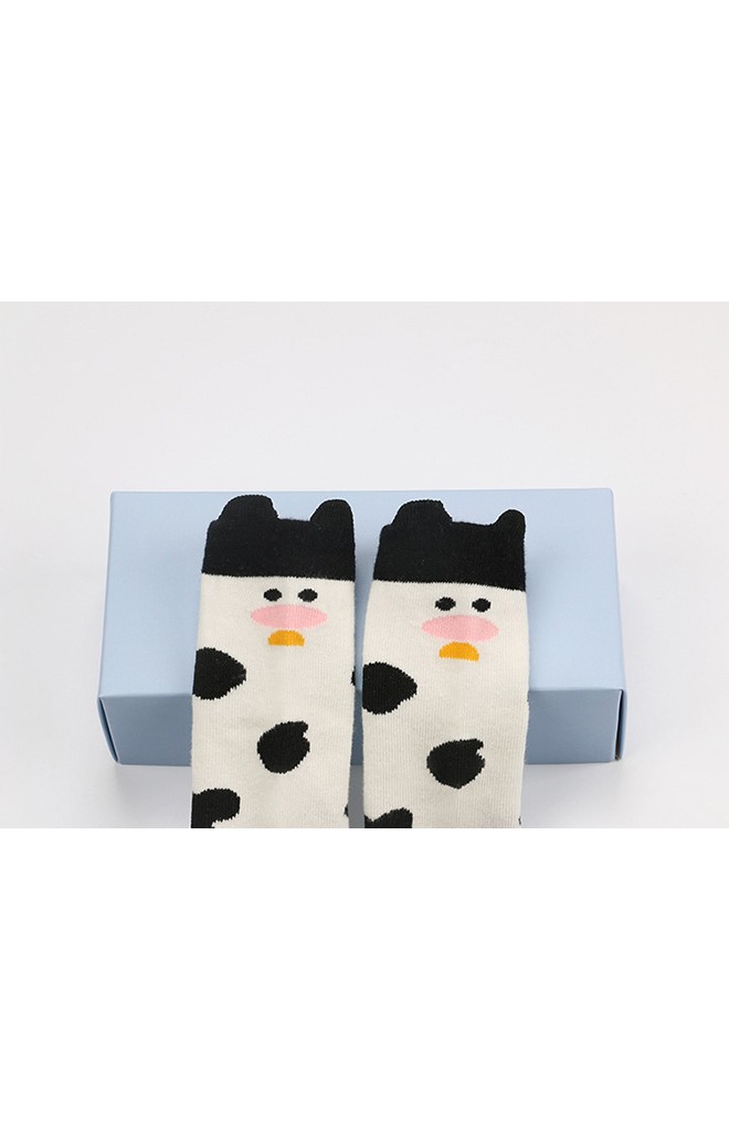 ถุงเท้าเด็กลายวัวน้อย มีกันลื่น จาก Kids Socks