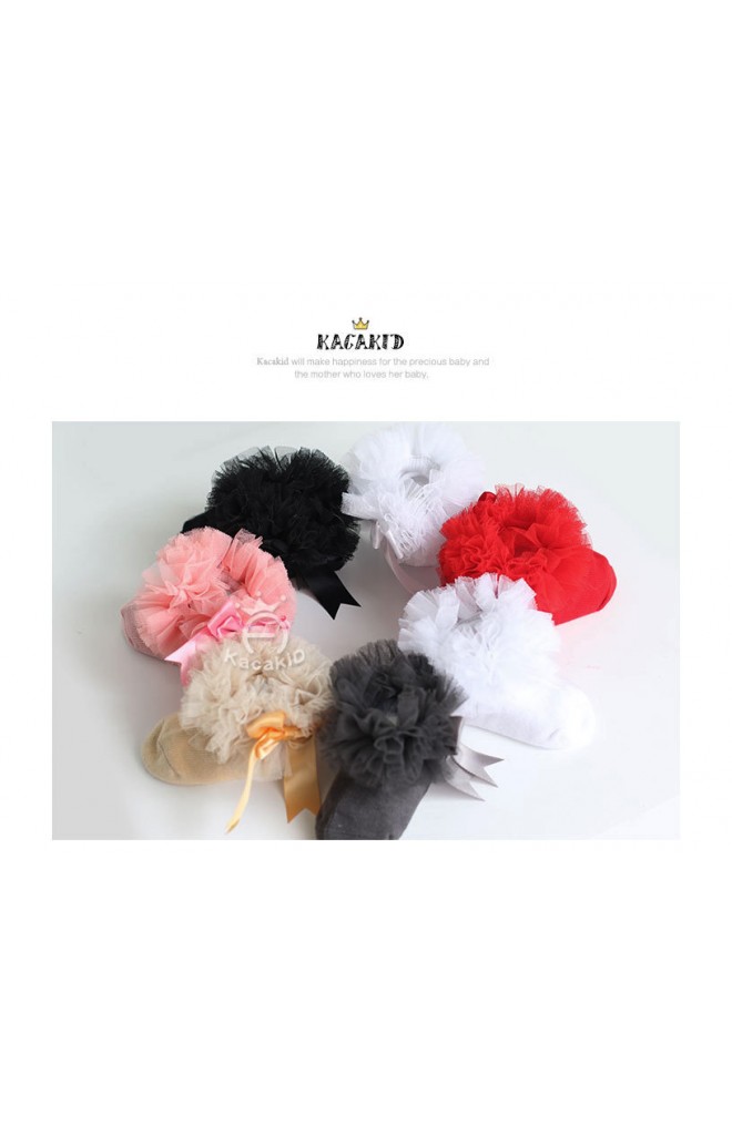 ถุงเท้าสาวน้อยขอบระบายซ้อนฟูสวยๆ แต่งโบว์หวาน มีกันลื่น Kacakid
