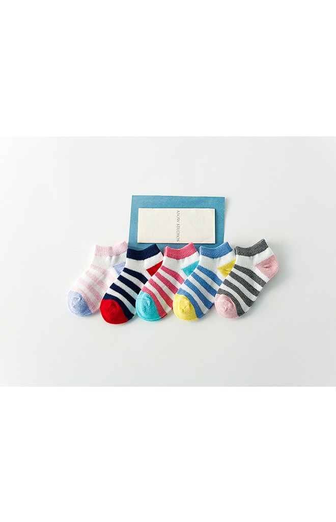 ถุงเท้าเด็กลายขวางสีสันสดใส แพ็ค 5 คู่ 5 สี แบบข้อสั้น ไม่มีกันลื่น
