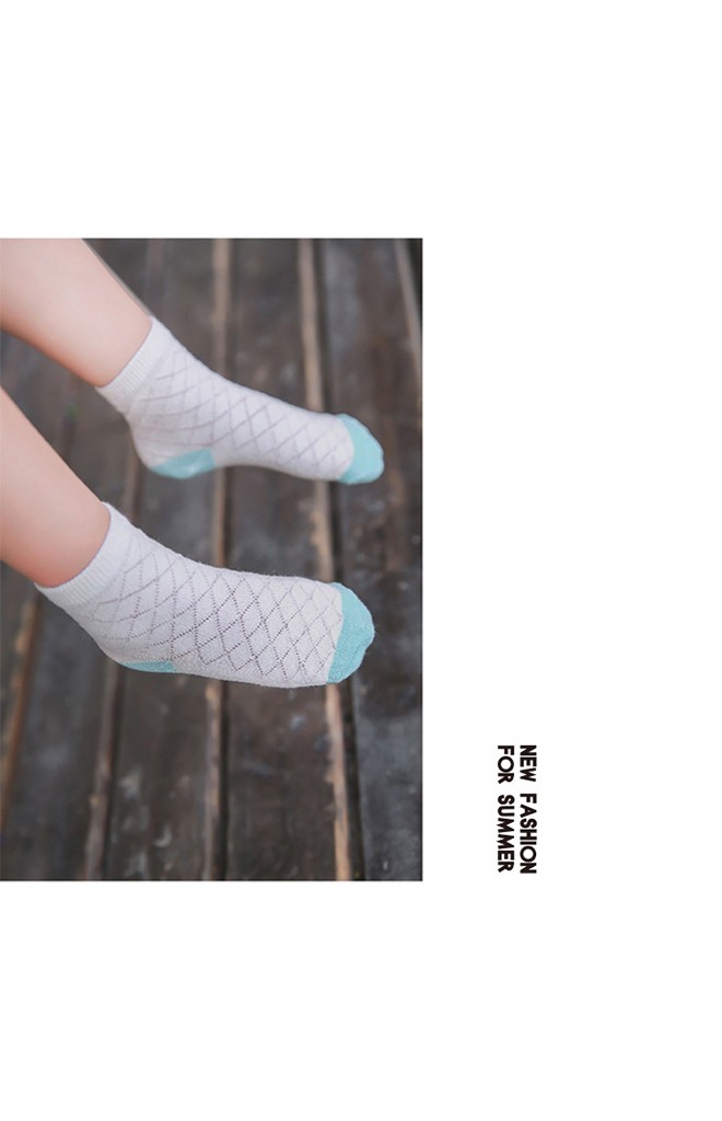 ถุงเท้าเด็กลายตาข่ายสีขาวตัดสีที่หัวและส้นถุงเท้า แพ็ค 5 คู่