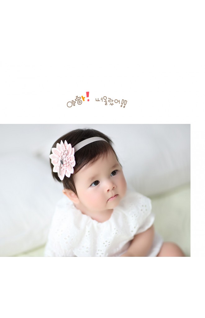 สายคาดผมดอกไม้ปักแต่งโบว์เล็กน่ารักจาก Angel Neitiri