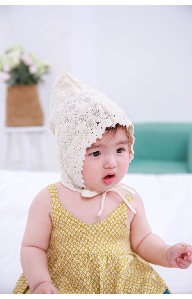 หมวกเด็กหญิงผ้ายอดแหลมผ้าลูกไม้สีครีม