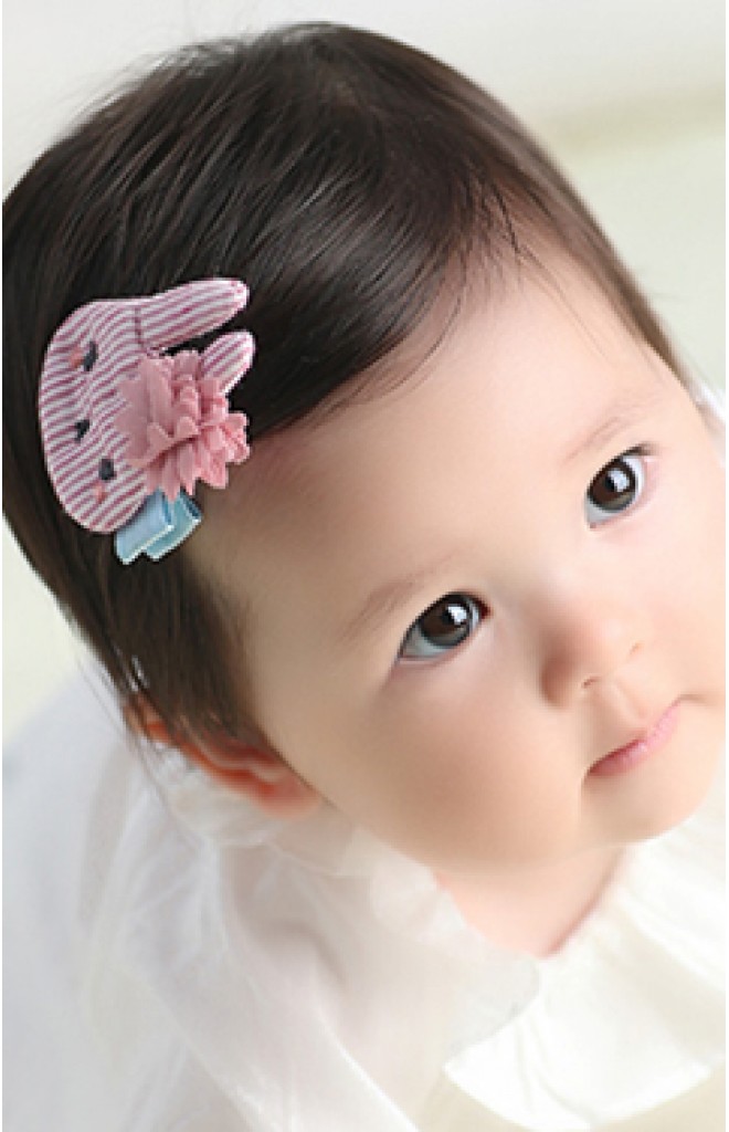กิ๊บกระต่ายน้อยลายทางแต่งดอกไม้ฟู เซ็ต 2 สี Angel Neitiri กิ๊บกระต่ายน้อยลายทางแต่งดอกไม้ฟู เซ็ต 2 สี Angel Neitiri