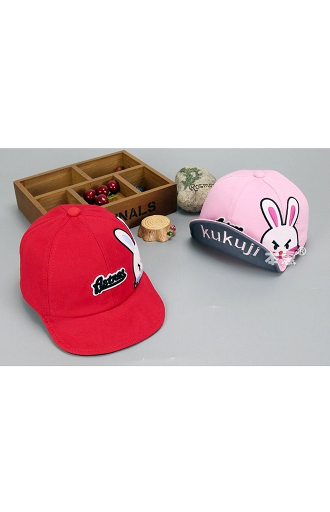 หมวกแก๊ปปักหน้ากระต่ายน้อย จาก KUKUJI