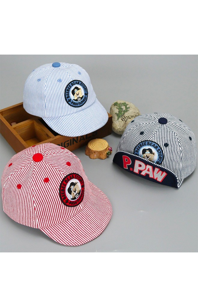 หมวกแก๊ปลายทางปักหมีน้อย ใต้หมวกสกรีนอักษร P.PAW
