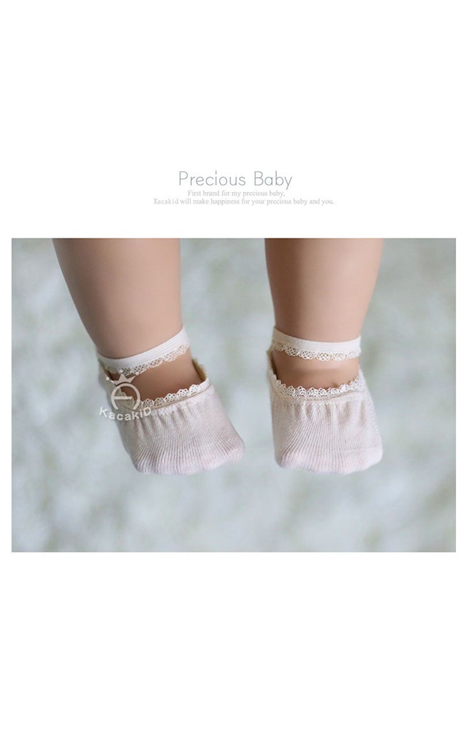 ถุงเท้าเด็กหญิงมีสายคาดช่วงข้อเท้าแต่งลูกไม้ขอบ Kacakid