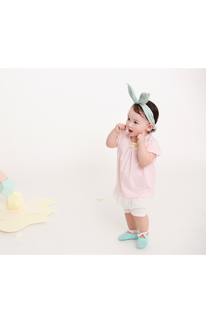 ถุงเท้าเด็กแบบสั้นมีสายลูกไม้ผูกข้อเท้า มีกันลื่น