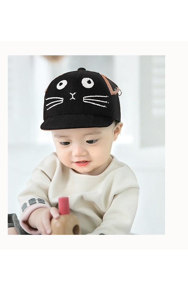 หมวกแก๊ปแมวผ้าลูกฟูก ใต้หมวกแต่งอักษร HAPPY จาก GZMM