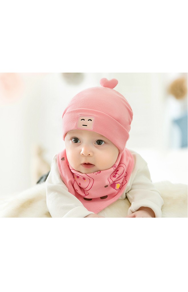 เซ็ตหมวกเด็กเล็กพร้อมผ้ากันเปื้อนลายหุ่นยนต์ลายเข้าชุดกัน GZMM