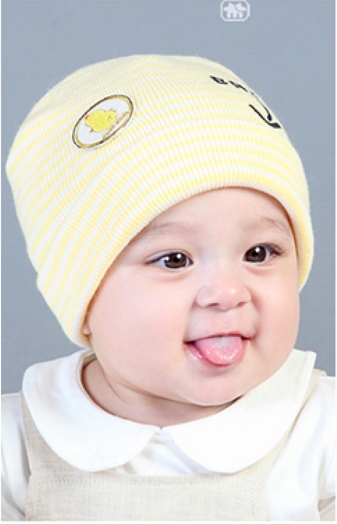 หมวกเด็กบีนนี่ลายขวางแต่งลูกเจี๊ยบ สกรีนอักษร BABY จาก GZMM หมวกเด็กบีนนี่ลายขวางแต่งลูกเจี๊ยบ สกรีนอักษร BABY จาก GZMM
