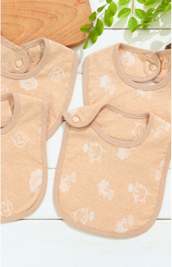 ผ้ากันเปื้อนเด็กผ้าฝ้าย jacquard สีเบจลายน่ารัก ลายเอฟล์และลายหมู ผ้ากันเปื้อนเด็กผ้าฝ้าย jacquard สีเบจลายน่ารัก ลายเอฟล์และลายหมู