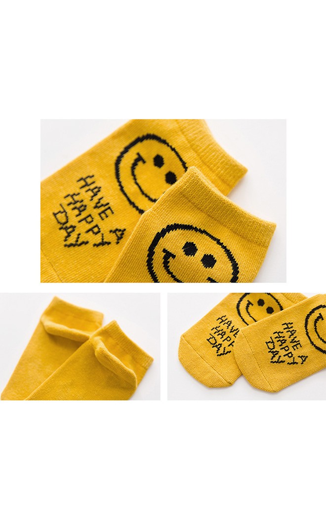 เซ็ตถุงเท้าเด็กแพ็ค 3 คู่ ลายหน้ายิ้มอักษร HAVE A HAPPY DAY