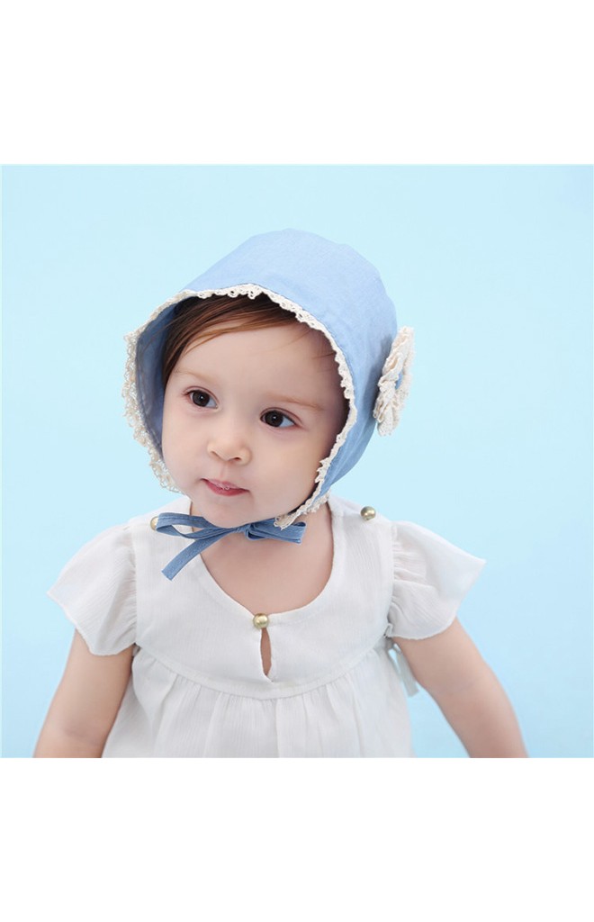 หมวกบอนเนตสียีนส์แต่งดอกไม้และขอบลูกไม้สีครีม