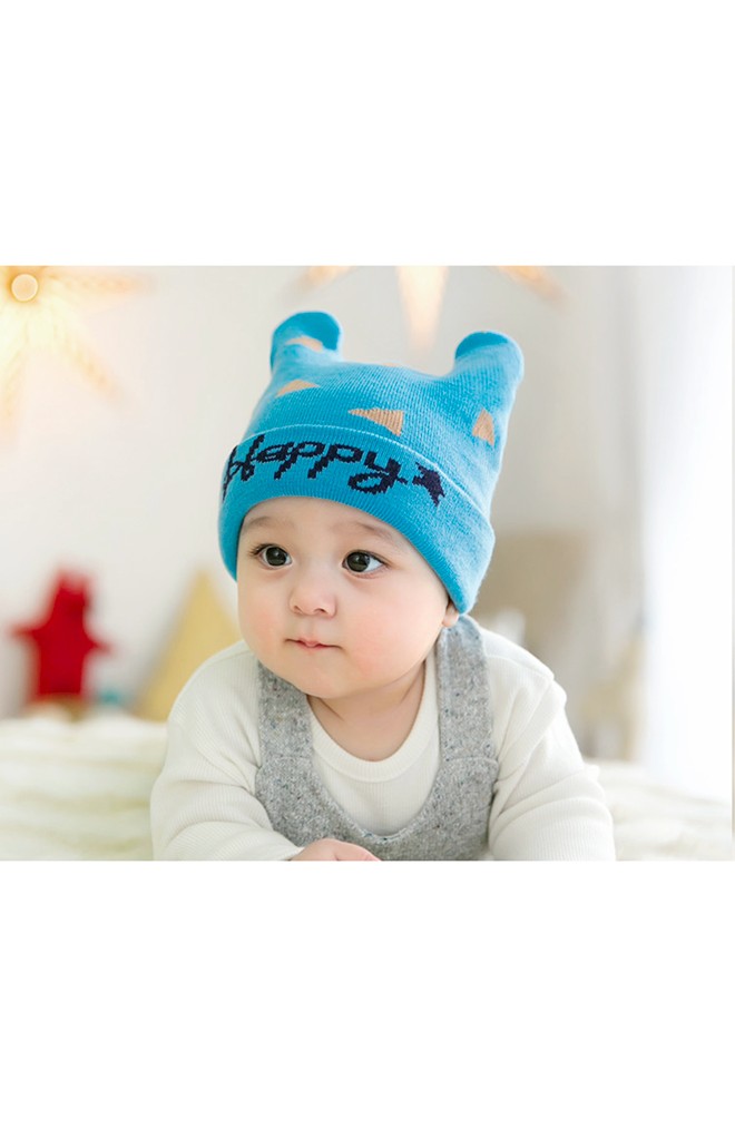 หมวกบีนนี่หูกระต่ายลายสามเหลี่ยมอักษร Happy จาก GZMM