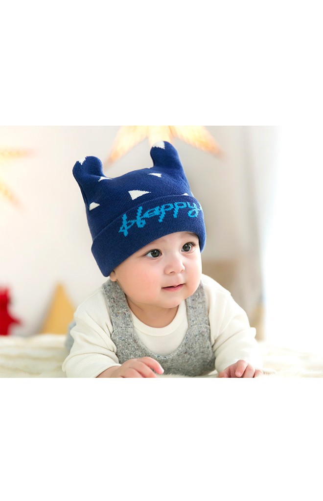 หมวกบีนนี่หูกระต่ายลายสามเหลี่ยมอักษร Happy จาก GZMM