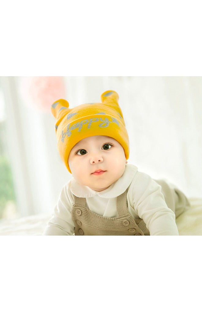 หมวกบีนนี่หูกระต่ายลายสามเหลี่ยมอักษร Happy จาก GZMM