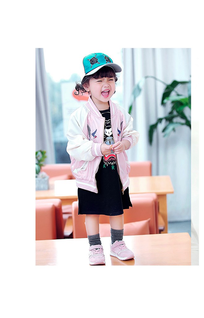 หมวกแก๊ปเด็กปักกุหลาบดำ จาก GZMM