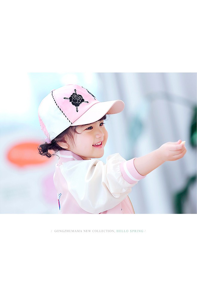 หมวกแก๊ปเด็กปักกุหลาบดำ จาก GZMM