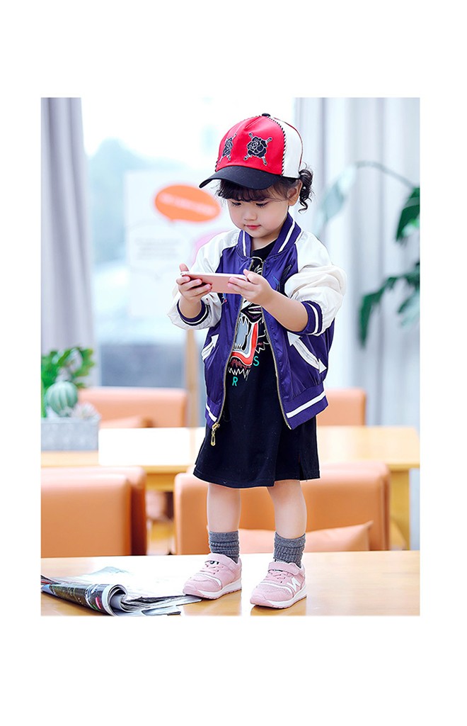 หมวกแก๊ปเด็กปักกุหลาบดำ จาก GZMM