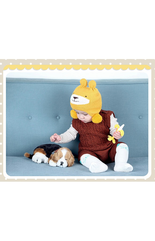 หมวกไหมพรมหน้าหมีน้อยด้านข้างแต่งปอมปอม BEINABEAR