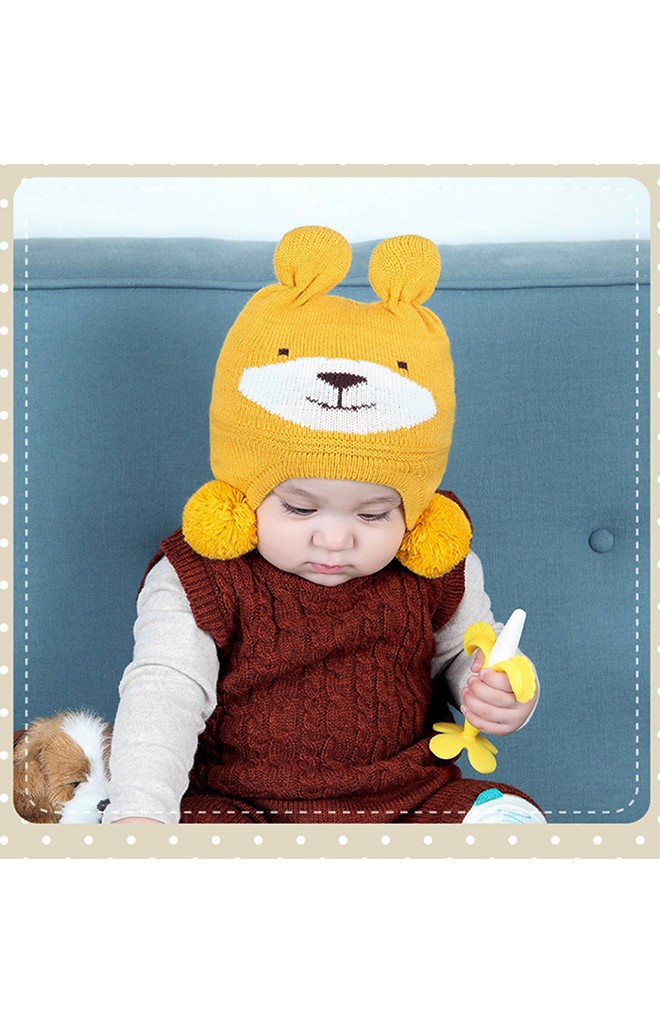 หมวกไหมพรมหน้าหมีน้อยด้านข้างแต่งปอมปอม BEINABEAR
