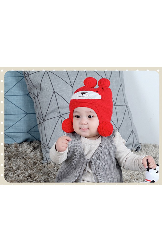 หมวกไหมพรมหน้าหมีน้อยด้านข้างแต่งปอมปอม BEINABEAR