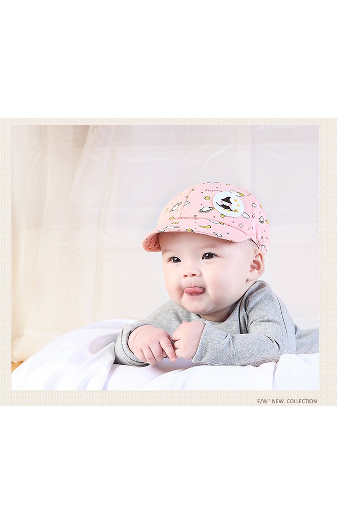 หมวกแก๊ปปีกอ่อนลายแม่มดท่องอวกาศ YOYOTREE