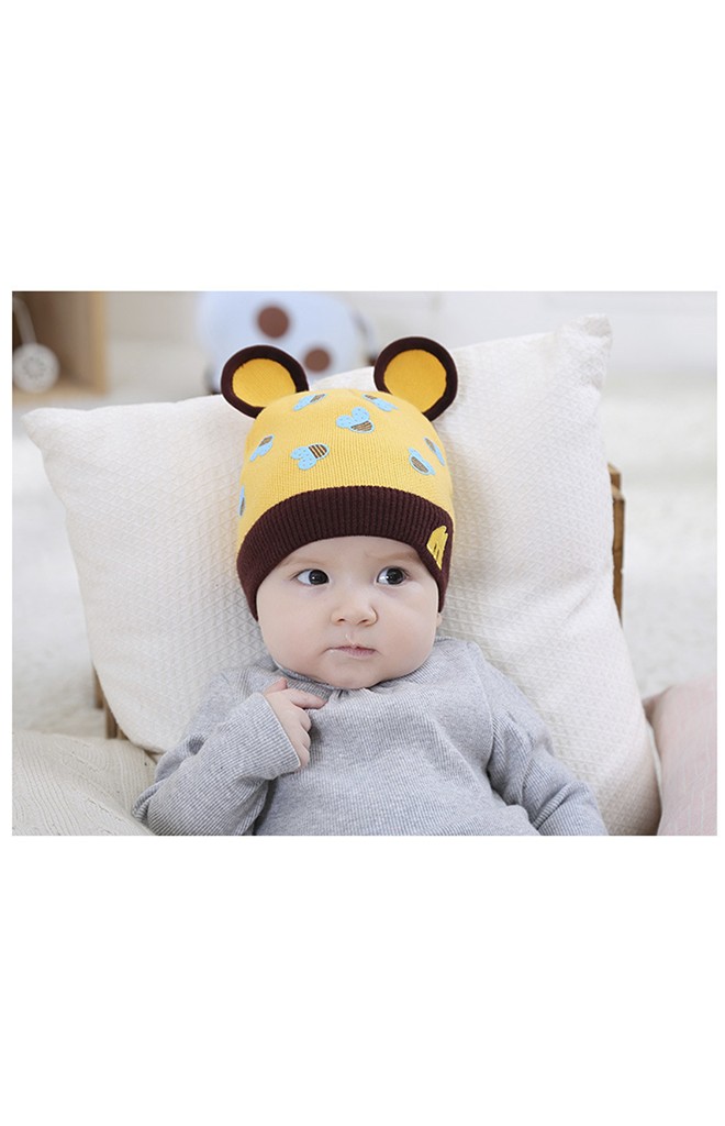 หมวกไหมพรมลายมิกกี้แต่งหูน่ารักๆ แต่งอักษร M