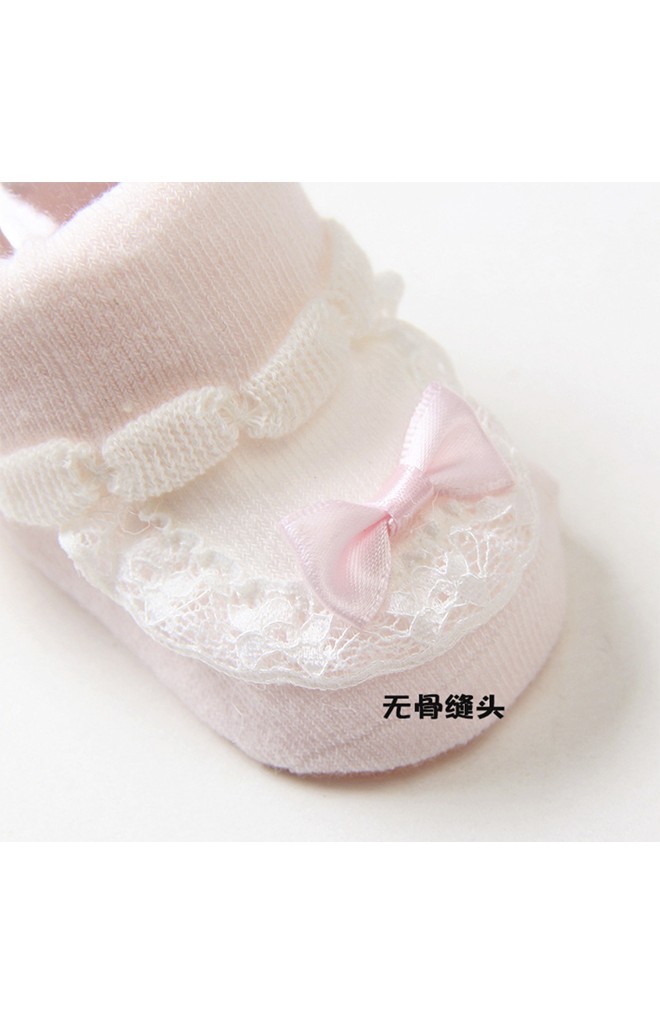 ถุงเท้าเด็กหญิงระบายลูกไม้ขาวแต่งโบว์น่ารักกล่อง 2 คู่