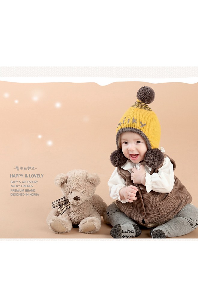 หมวกไหมพรม milky แต่งปอมปอม
