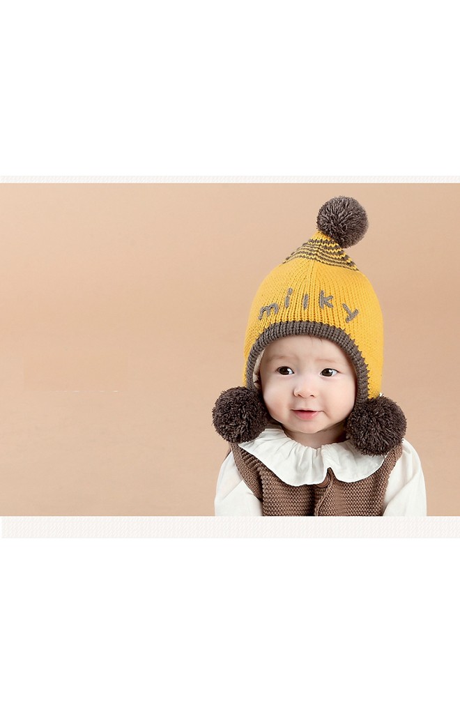 หมวกไหมพรม milky แต่งปอมปอม