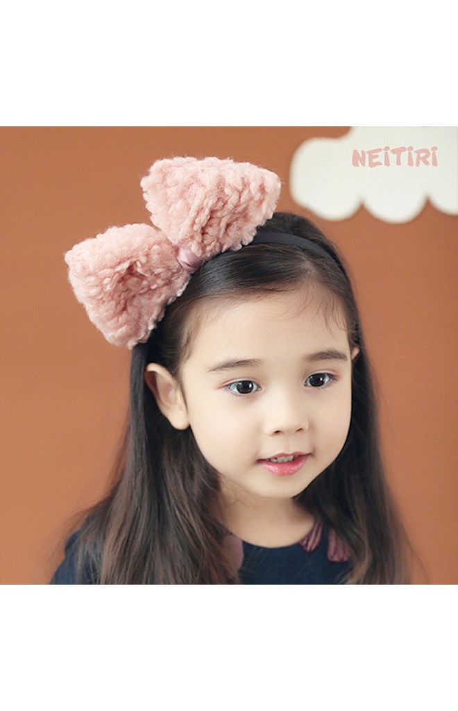 ที่คาดผมโบว์ใหญ่ผ้าฟูหนา จาก Angel Neitiri