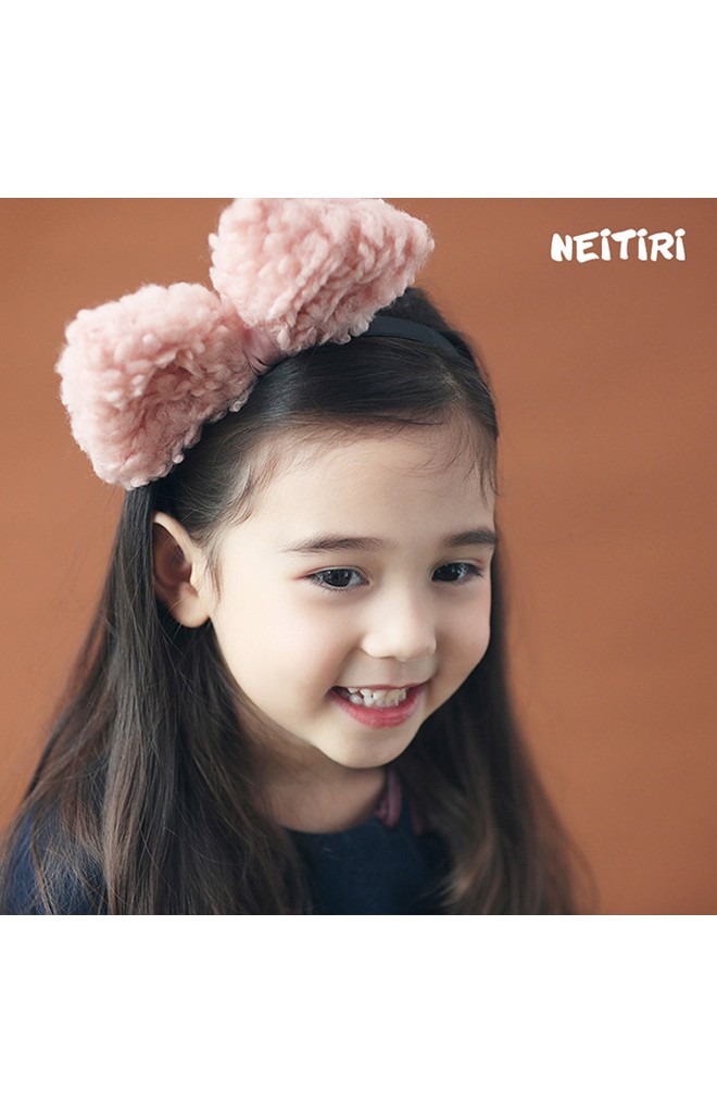 ที่คาดผมโบว์ใหญ่ผ้าฟูหนา จาก Angel Neitiri