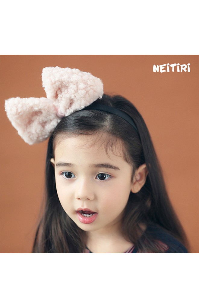 ที่คาดผมโบว์ใหญ่ผ้าฟูหนา จาก Angel Neitiri
