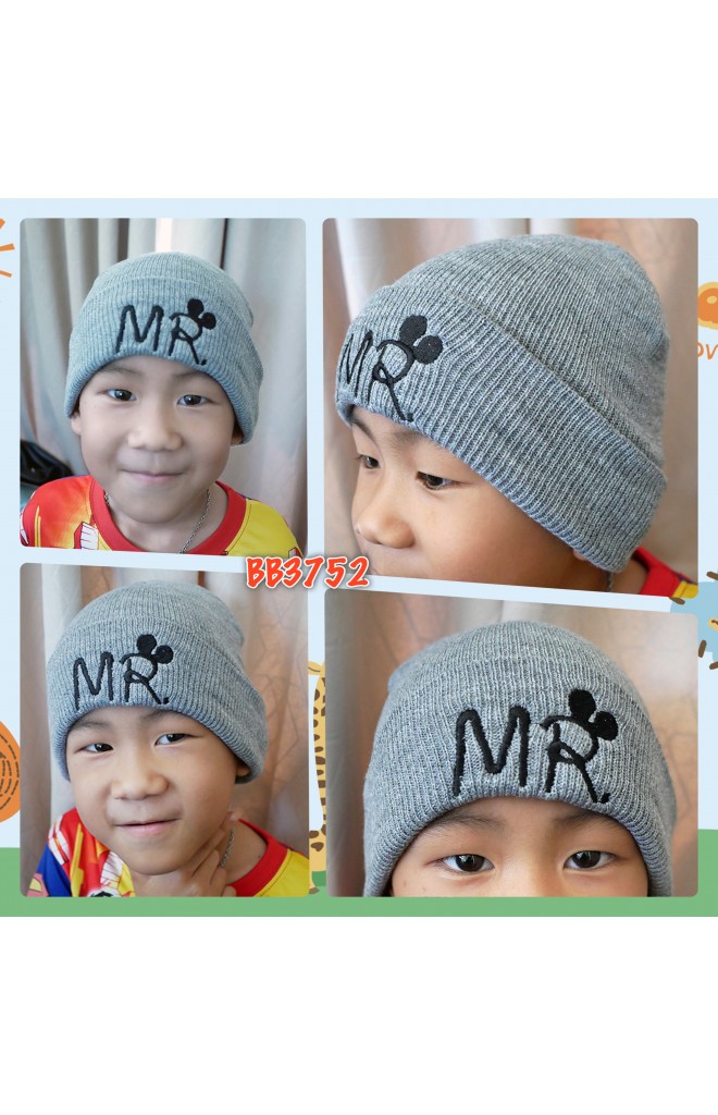 หมวกบีนนี่ไหมพรม ปัก MR. และ MRS.