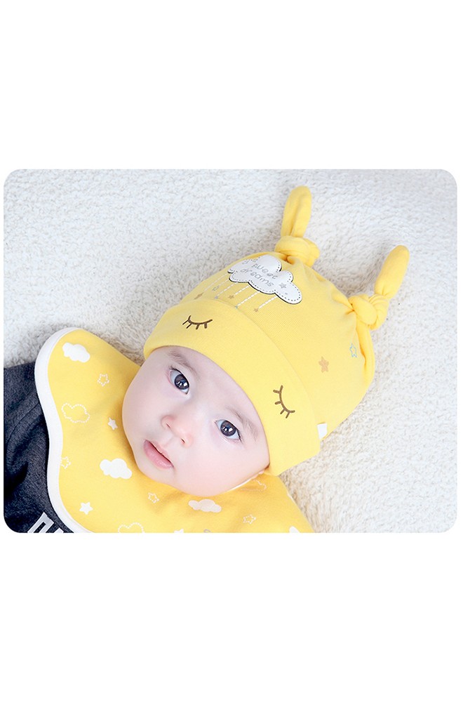 เซ็ตหมวกพร้อมผ้ากันเปื้อน sweet dreams เมฆและดวงดาว จาก YOYOTREE