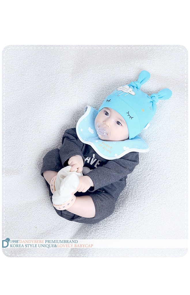 เซ็ตหมวกพร้อมผ้ากันเปื้อน sweet dreams เมฆและดวงดาว จาก YOYOTREE