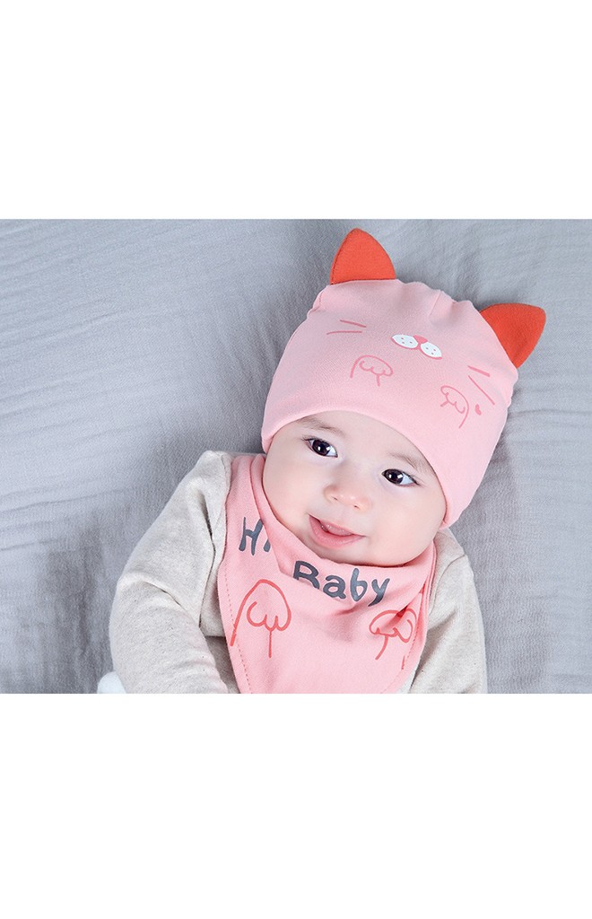 เซ็ตหมวกแมวน้อยพร้อมผ้ากันเปื้อนสามเหลี่ยม Hi! Baby