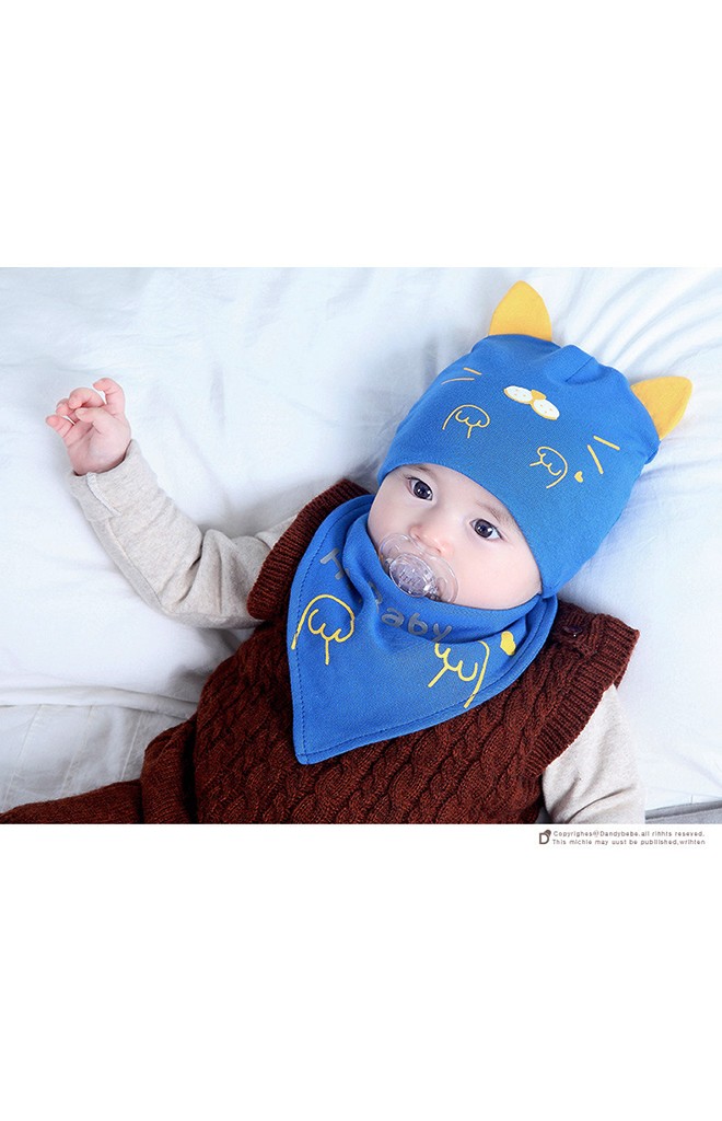 เซ็ตหมวกแมวน้อยพร้อมผ้ากันเปื้อนสามเหลี่ยม Hi! Baby
