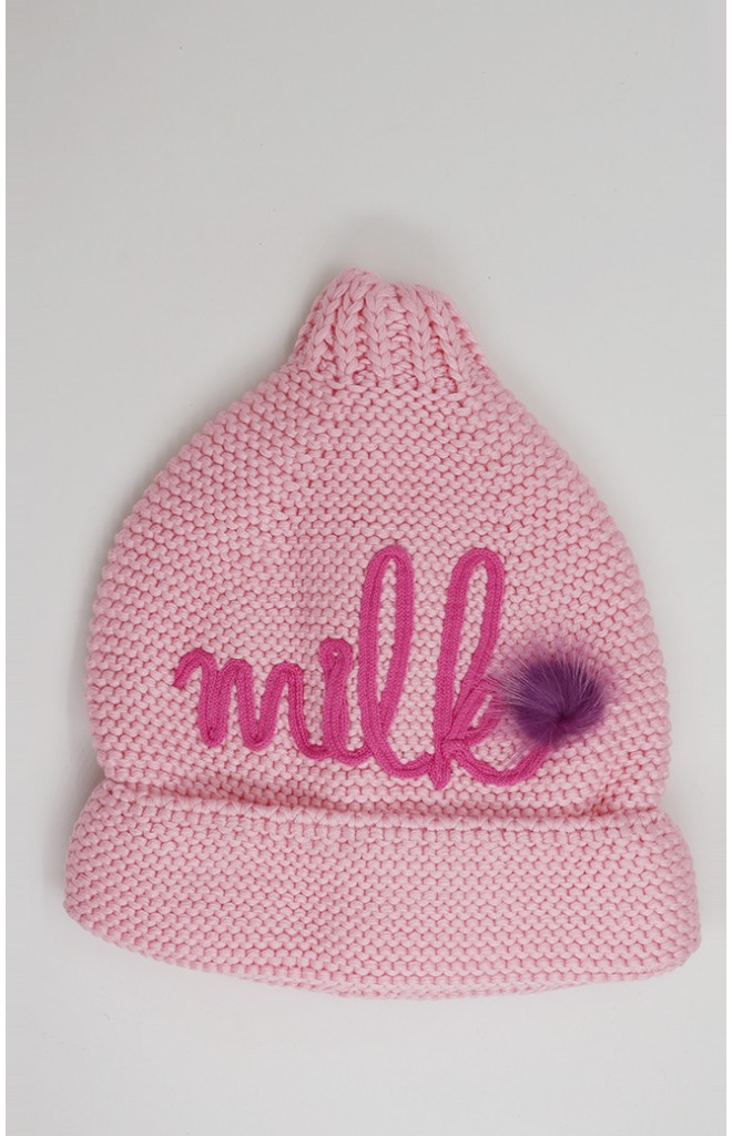 หมวกไหมพรมยอดแหลมแต่งอักษร milk TUTUYA