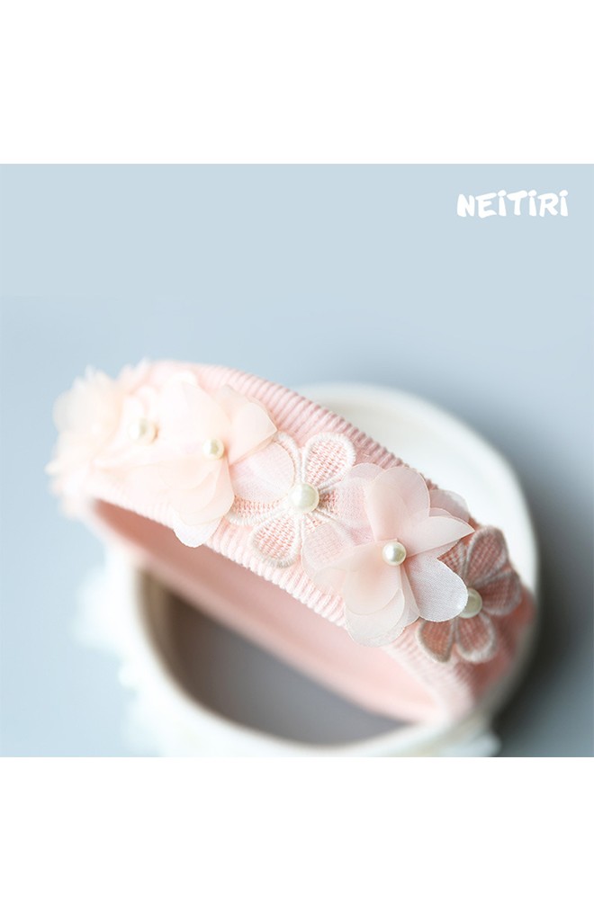 ผ้าคาดผมแต่งดอกไม้ลูกไม้และชีฟองแต่งมุก Angel Neitiri