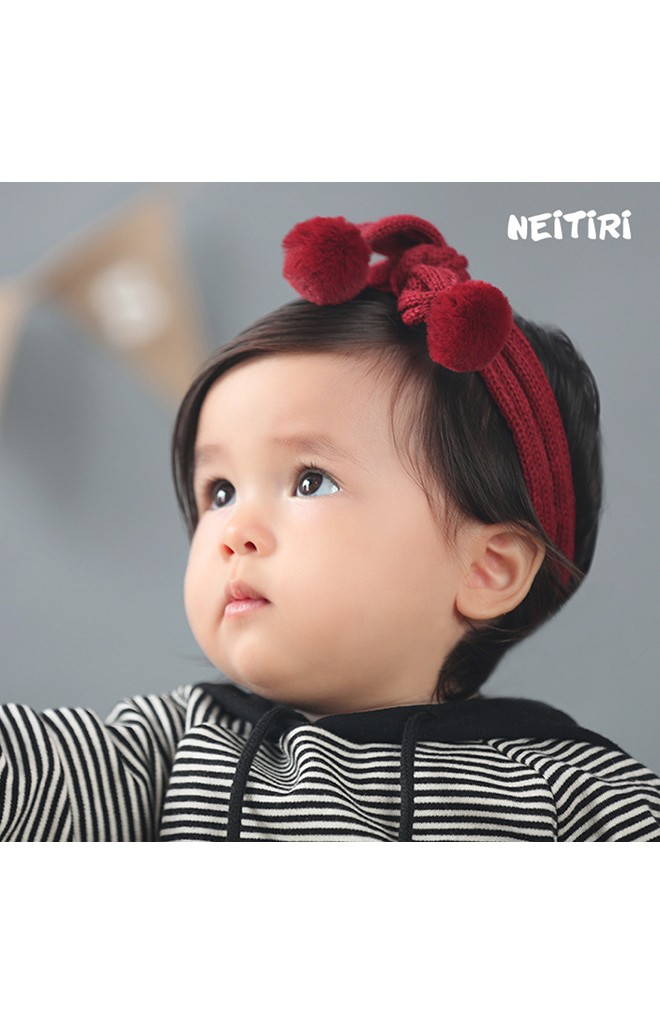 สายคาดผมไหมพรมปลายแต่งปอมแบบผูกเอง จาก Angel Neitiri