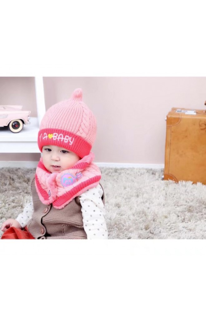 เซ็ตหมวกไหมพรมยอดแหลมปัก MA love BABY