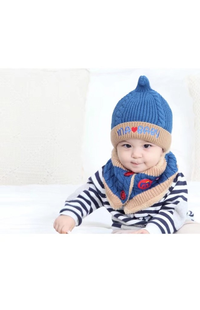 เซ็ตหมวกไหมพรมยอดแหลมปัก MA love BABY
