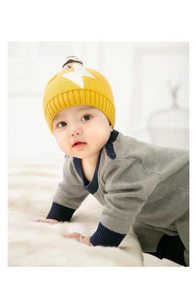 หมวกไหมพรมเด็กลายสายฟ้า ด้านบนแต่งตุ๊กตาหิมะ GZMM