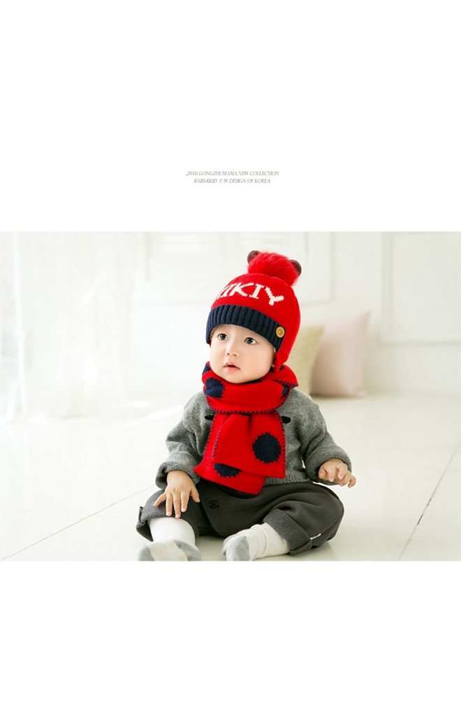 เซ็ตหมวกไหมพรมปักอักษร MIKIY และรูปมิกกี้ มาพร้อมผ้าพันคอ GZMM